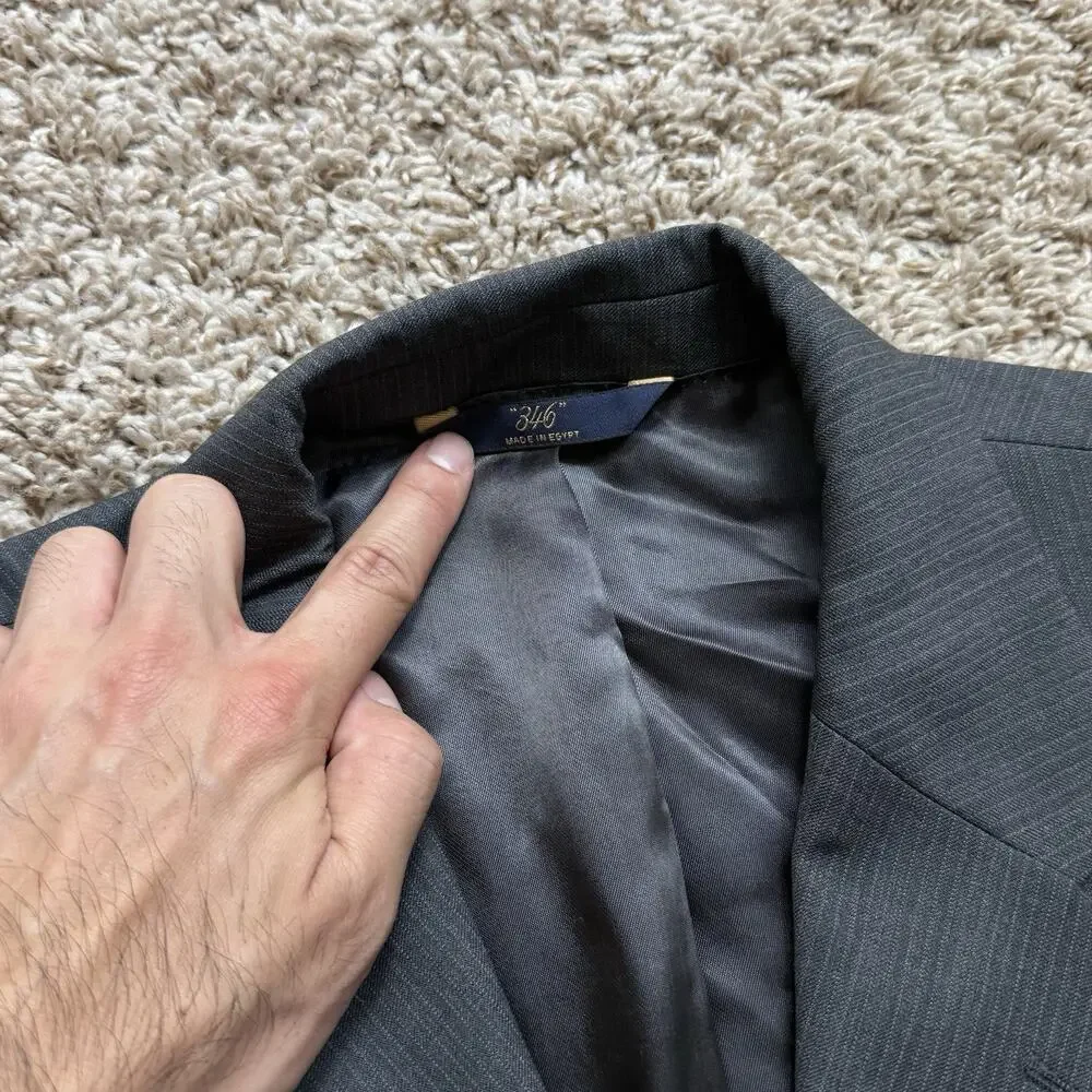 Brooks Brothers 346 Grey Pin Striped Wool Suit Men’s Size 44S Pants 36x27